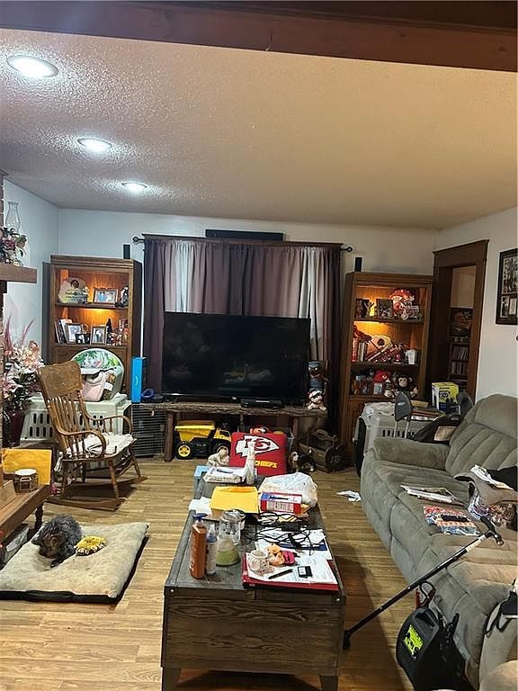 601 Main St Dearborn, MO 64439 - Thumbnail 3