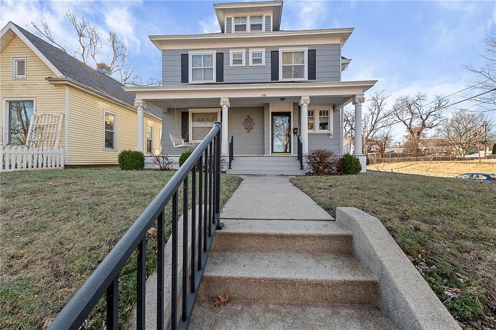 1701 Main St Lexington, MO 64067 - Thumbnail 3