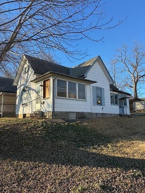 1013 Commercial St Atchison, KS 66002 - Thumbnail 3