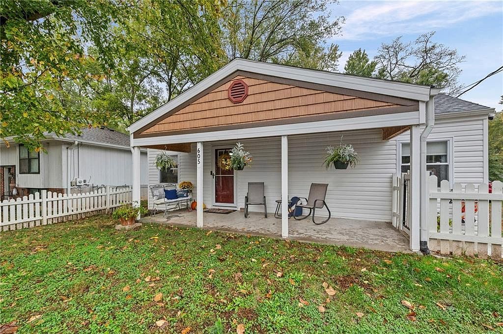 605 4th St Weston, MO 64098 - Thumbnail 3