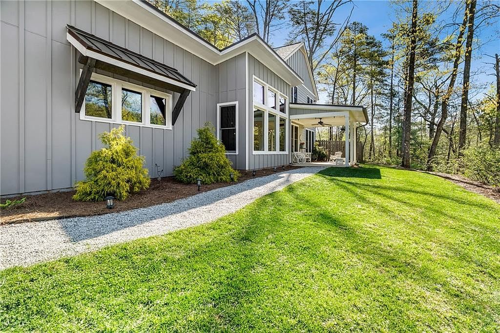 206 Celestial Cir Clayton, GA 30525 - Thumbnail 3