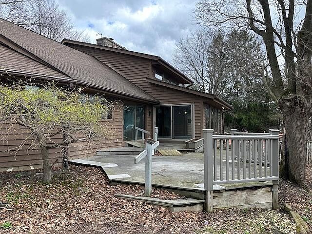 S37W32055 Kamps Ct Waukesha, WI 53189 - Thumbnail 3