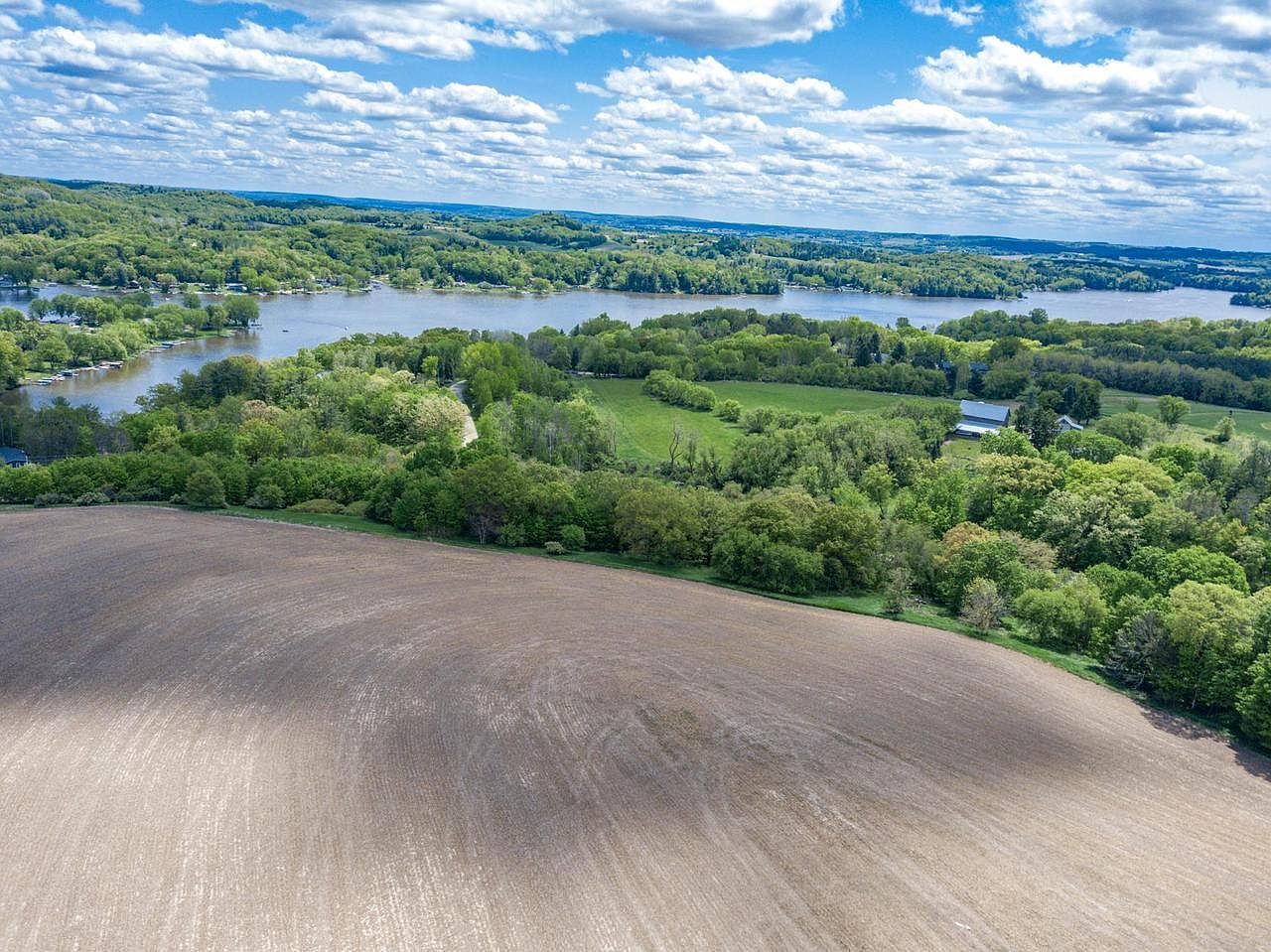 W Redstone Dr, La Valle, WI, 53941 - Thumbnail 3