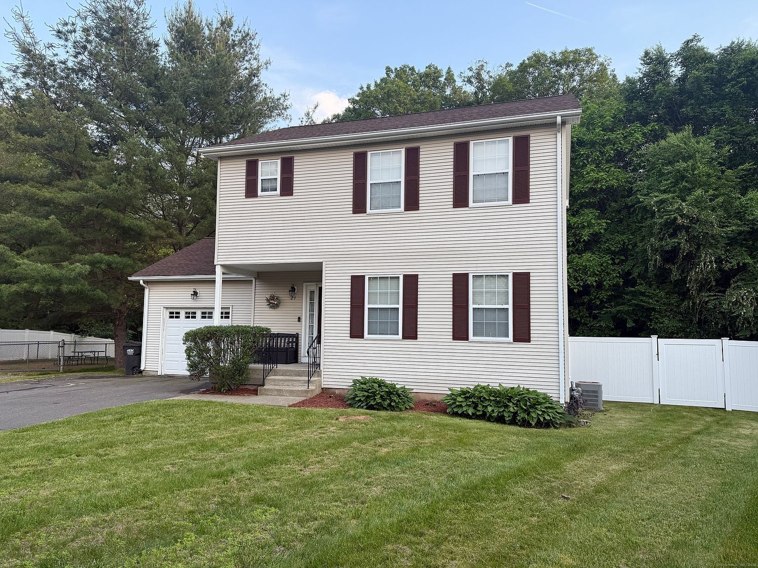 24 Podunk Cir UNIT 24 South Windsor, CT 06074 - Thumbnail 3