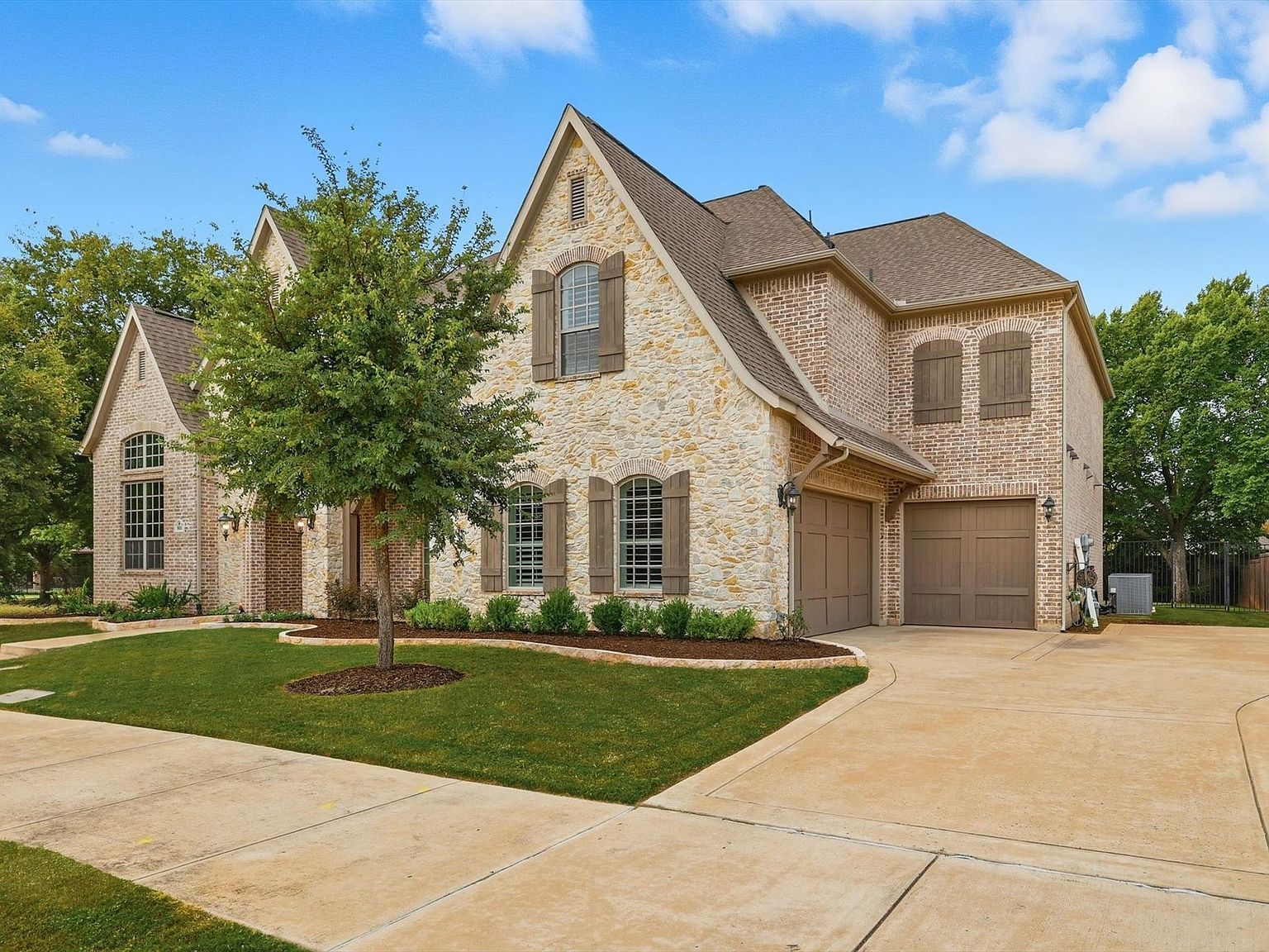 801 Surrey Ln Flower Mound, TX 75022 - Thumbnail 3