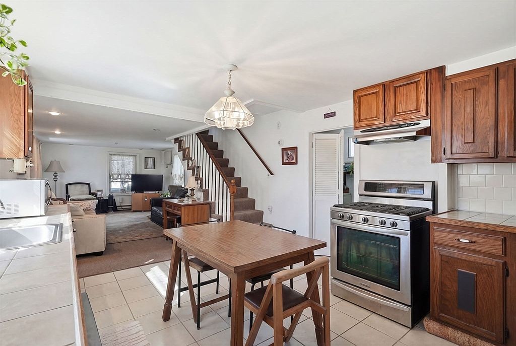 1080 Shirley St Winthrop, MA 02152 - Thumbnail 3