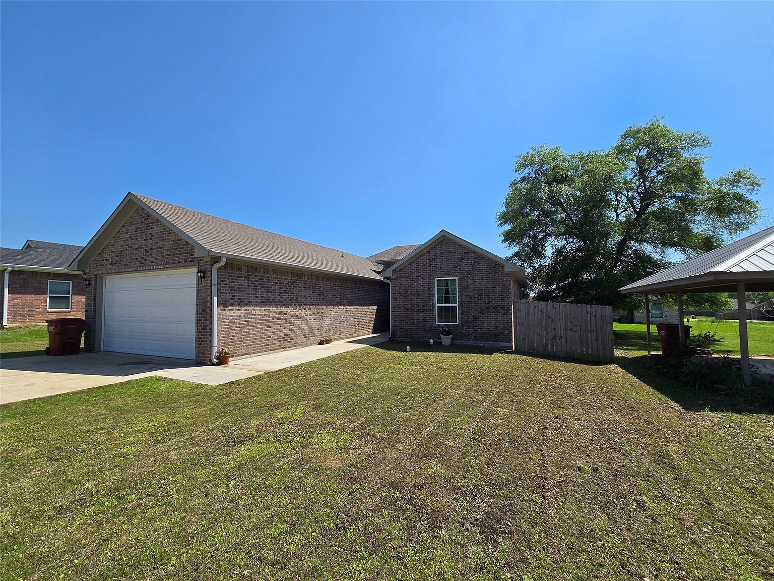 109 Baker St Mount Vernon, TX 75457 - Thumbnail 3