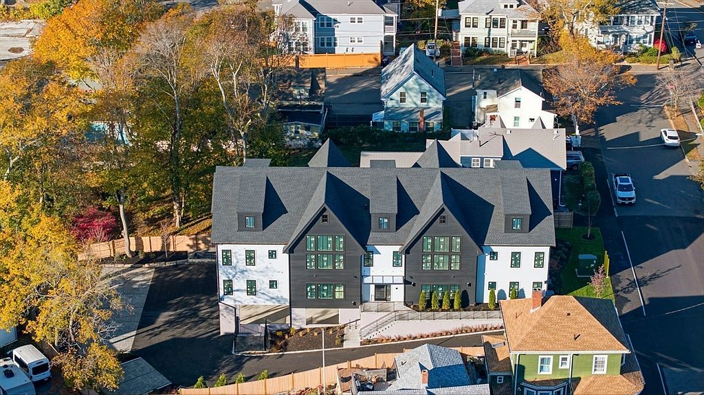 11 Boynton St #204 Swampscott, MA 01907 - Thumbnail 3