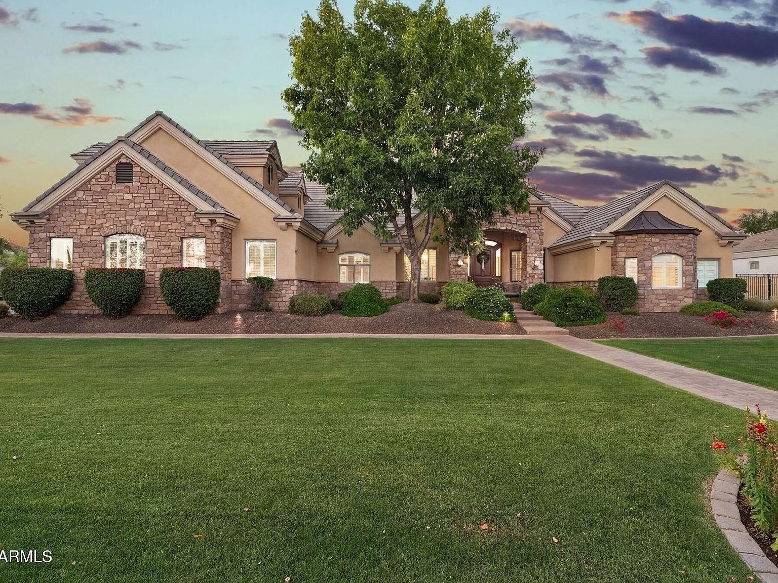 2918 E Waterman Way Gilbert, AZ 85297 - Thumbnail 3