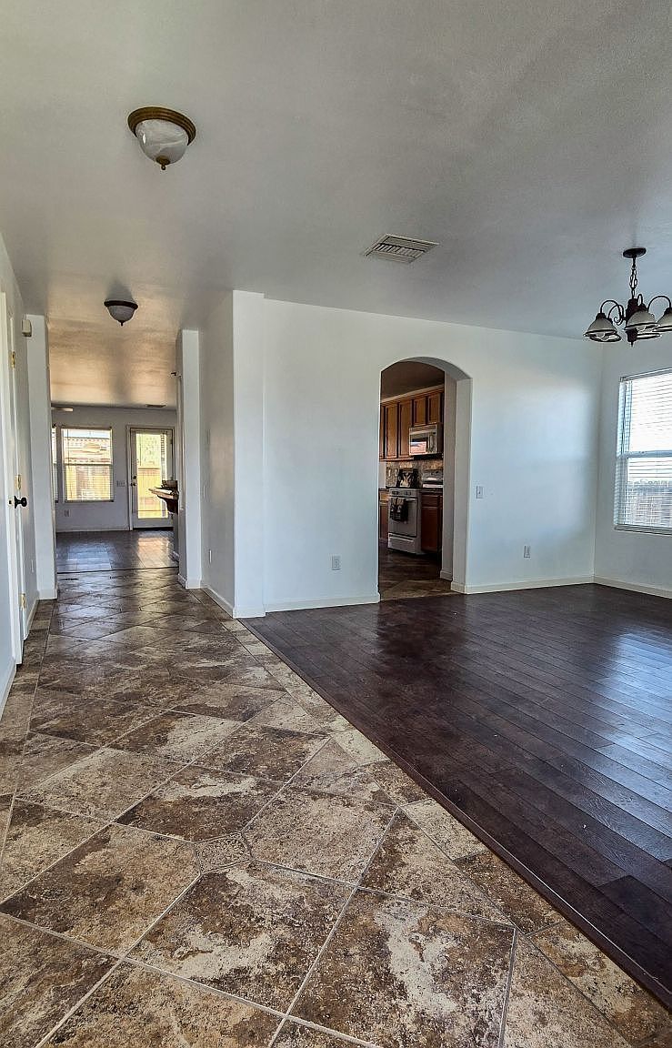 400 Mavis Ct Ridgecrest, CA 93555 - Thumbnail 3