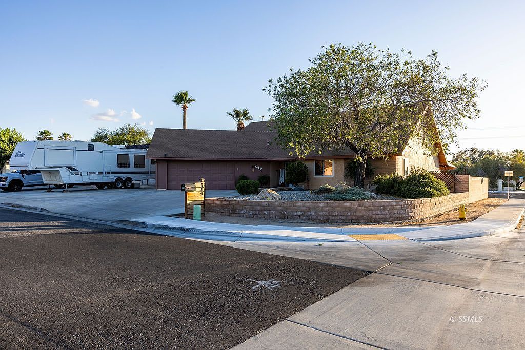 649 Randall St Ridgecrest, CA 93555 - Thumbnail 3
