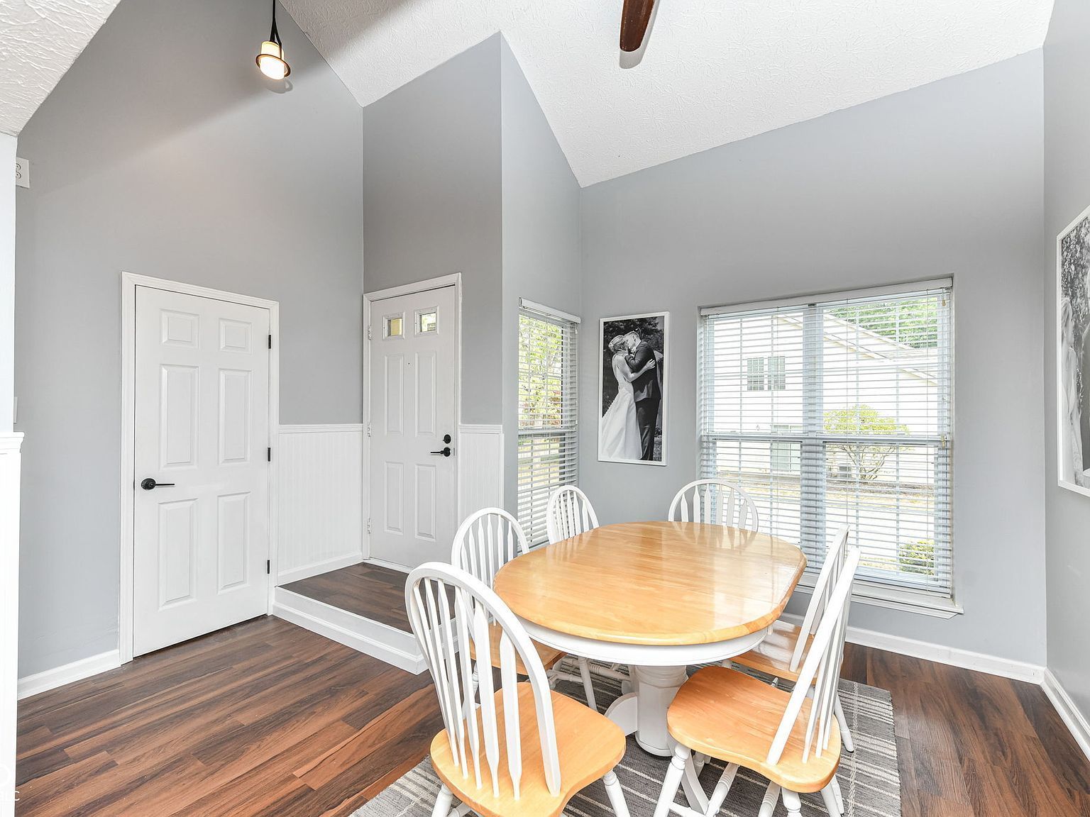 2502 Chaseway Ct Indianapolis, IN 46268 - Thumbnail 3