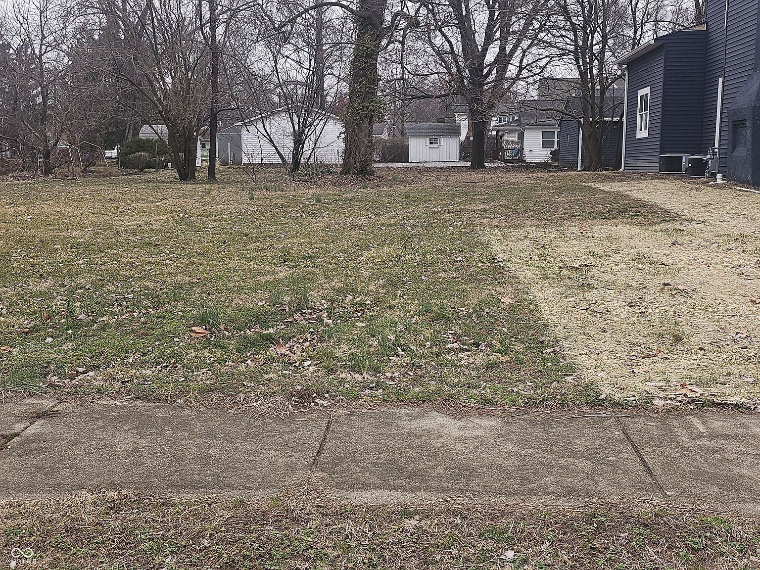 210 E Douglas St Greenfield, IN 46140 - Thumbnail 3