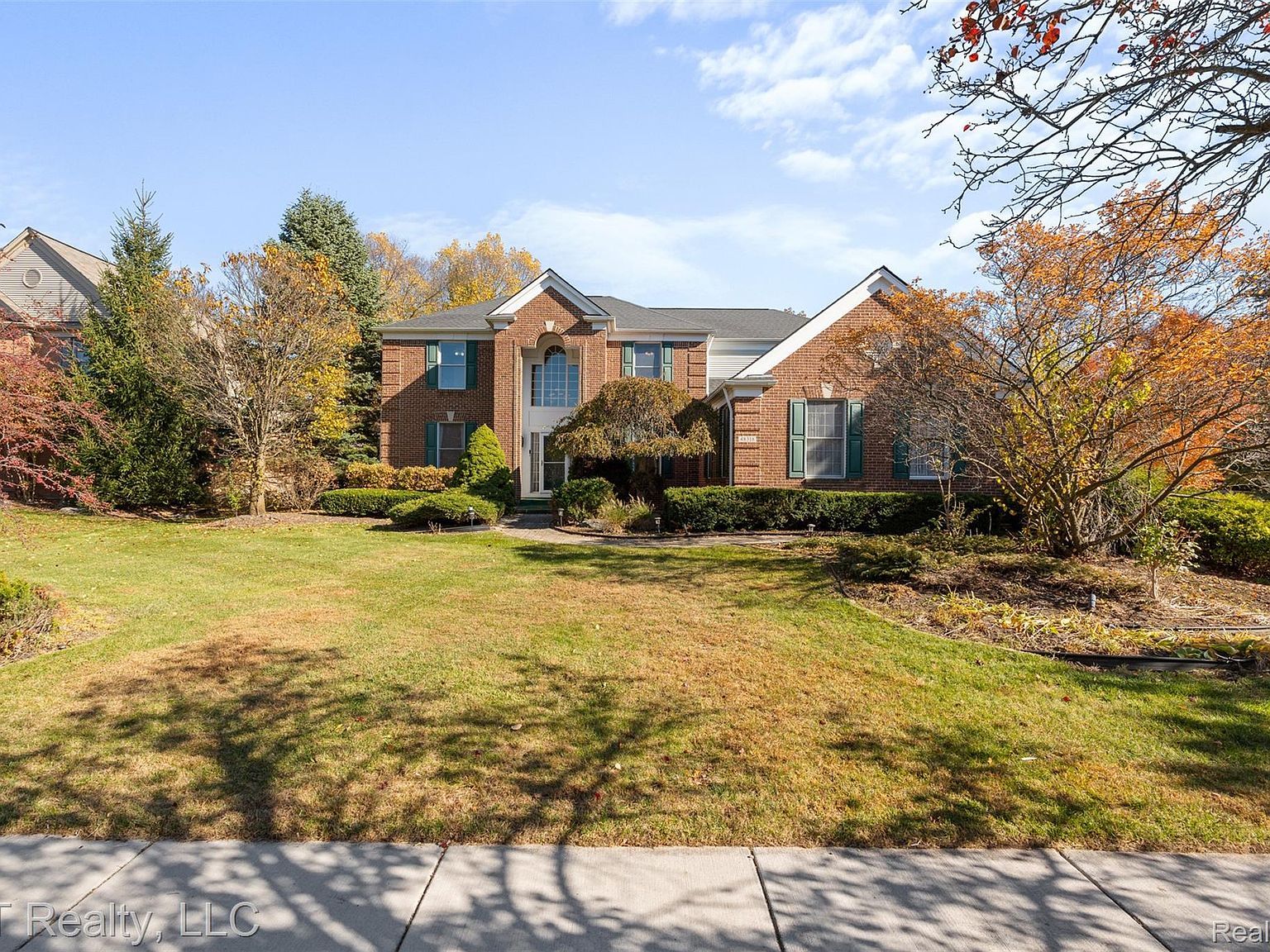 48318 Manhattan Cir Canton, MI 48188 - Thumbnail 3