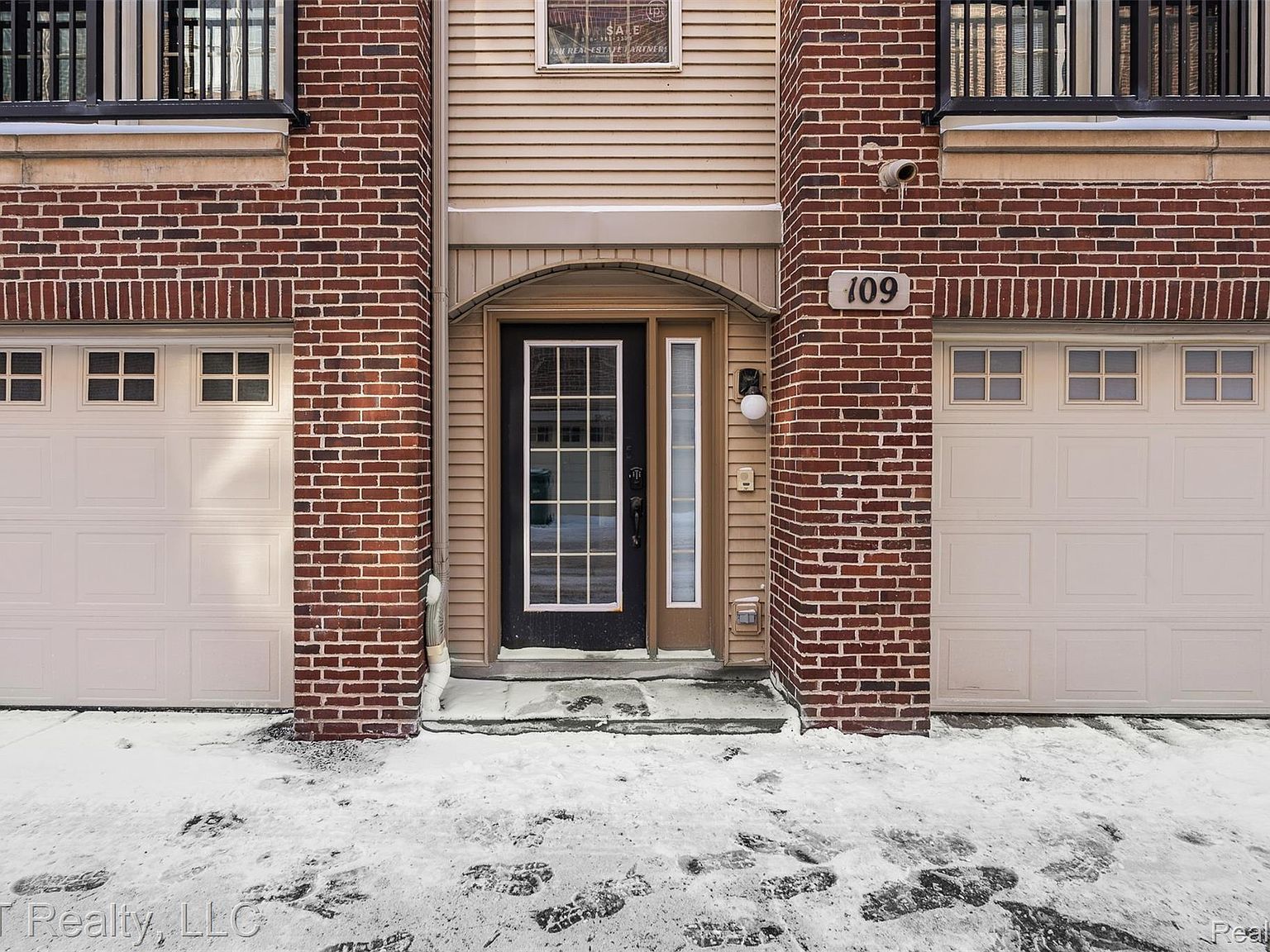 109 S 2nd St Brighton, MI 48116 - Thumbnail 3