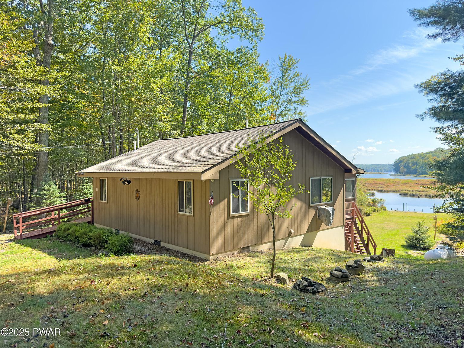 11 W Shore Dr Hawley, PA 18428 - Thumbnail 3