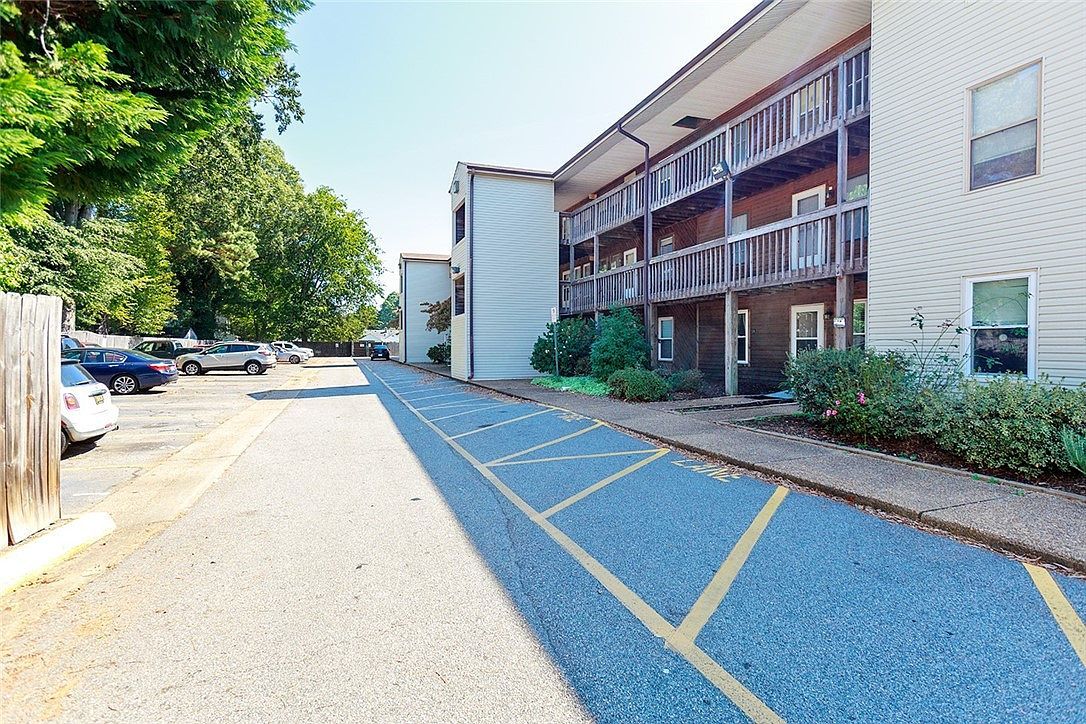 8582 Chesapeake Blvd Norfolk, VA 23503 - Thumbnail 3