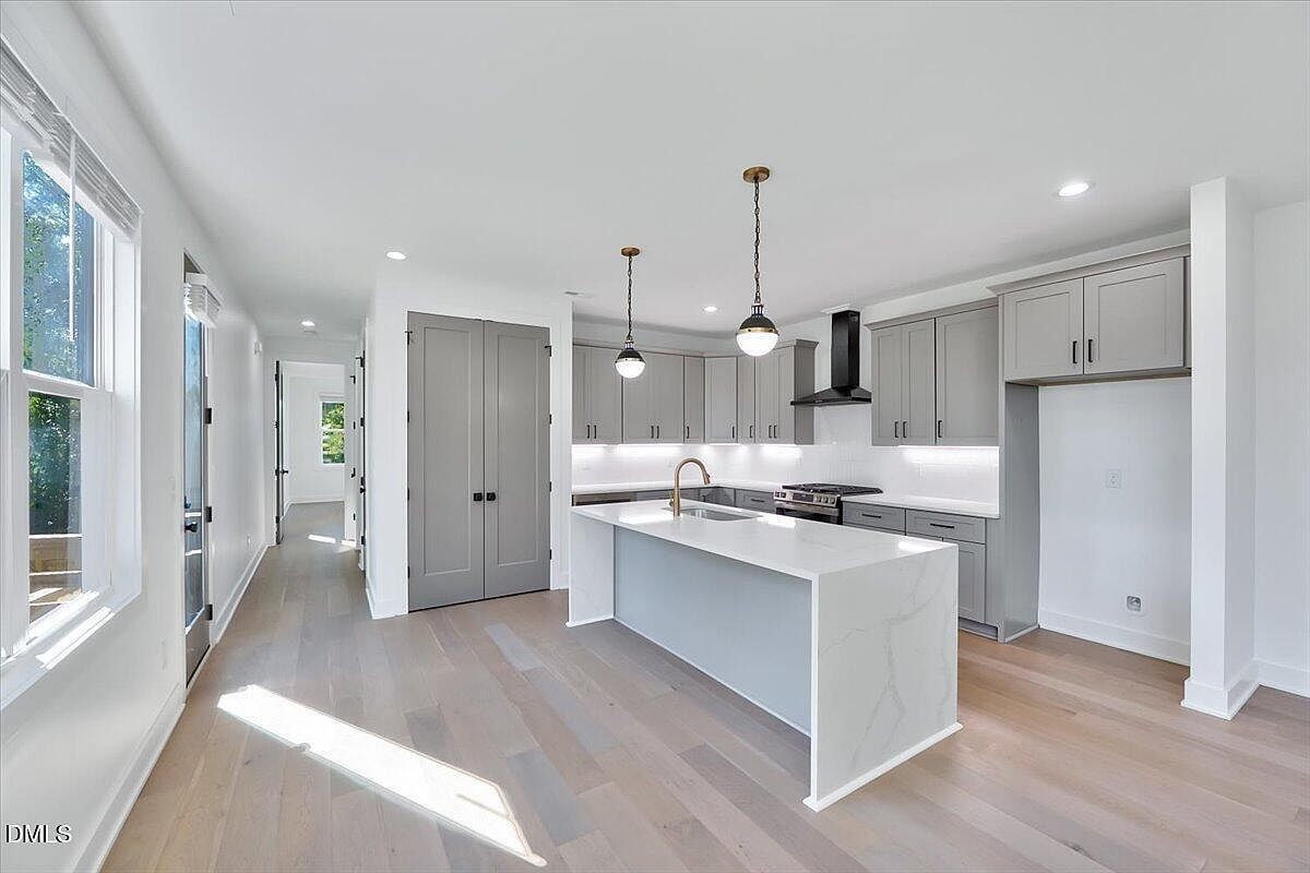 732 Hopkins St Durham, NC 27701 - Thumbnail 3