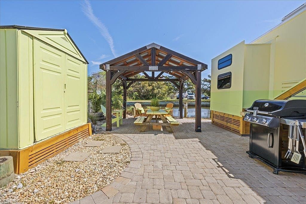 3665 Sandpiper Rd #157 Virginia Beach, VA 23456 - Thumbnail 3