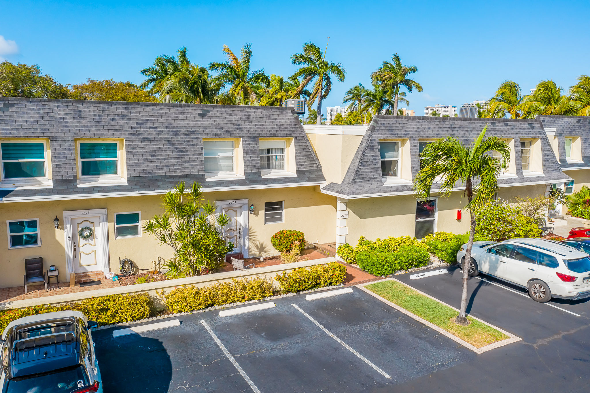 2305 NE 7th St, Hallandale Beach, FL, USA, 33009 - Thumbnail 5