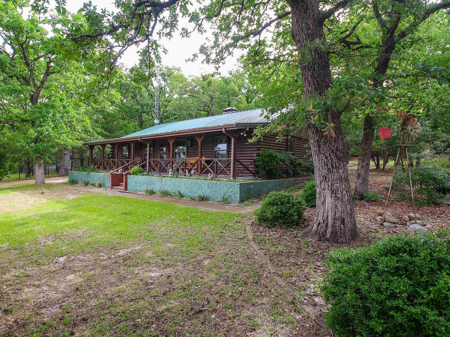 325 Laurel Ln Holly Lake Ranch, TX 75765 - Thumbnail 3