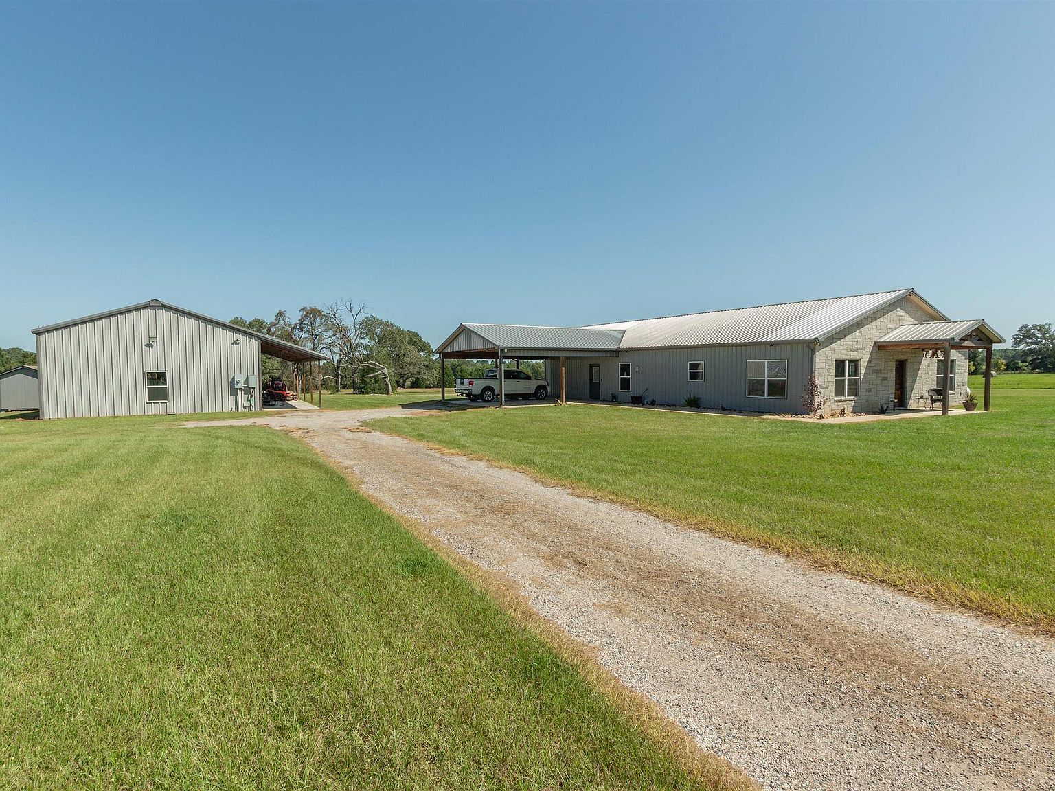 313 County Road 4617 Troup, TX 75789 - Thumbnail 3