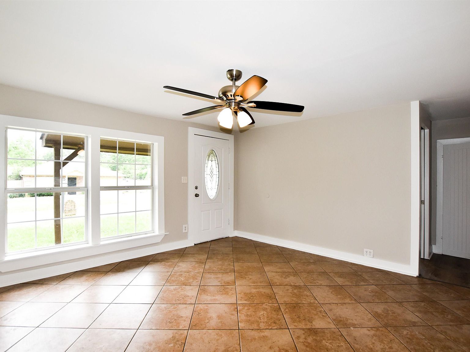 219 Half St Lindale, TX 75771 - Thumbnail 3