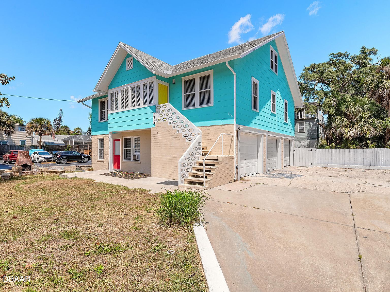 722 N Halifax Ave Daytona Beach, FL 32118 - Thumbnail 3