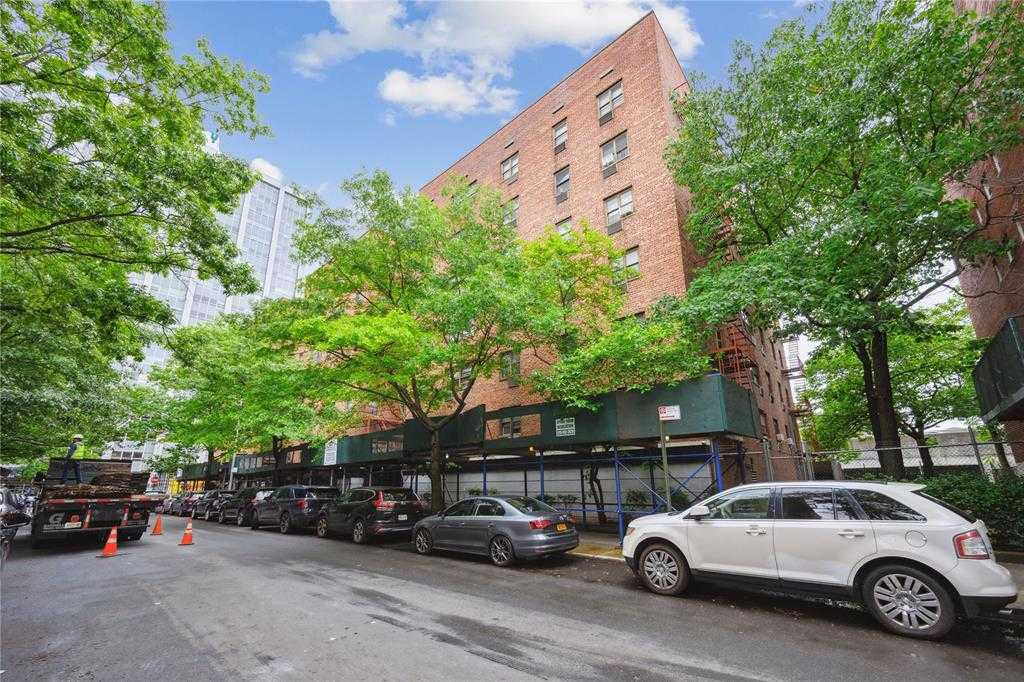 94-30 60th Ave unit 3h, Elmhurst, NY, USA - Thumbnail 3