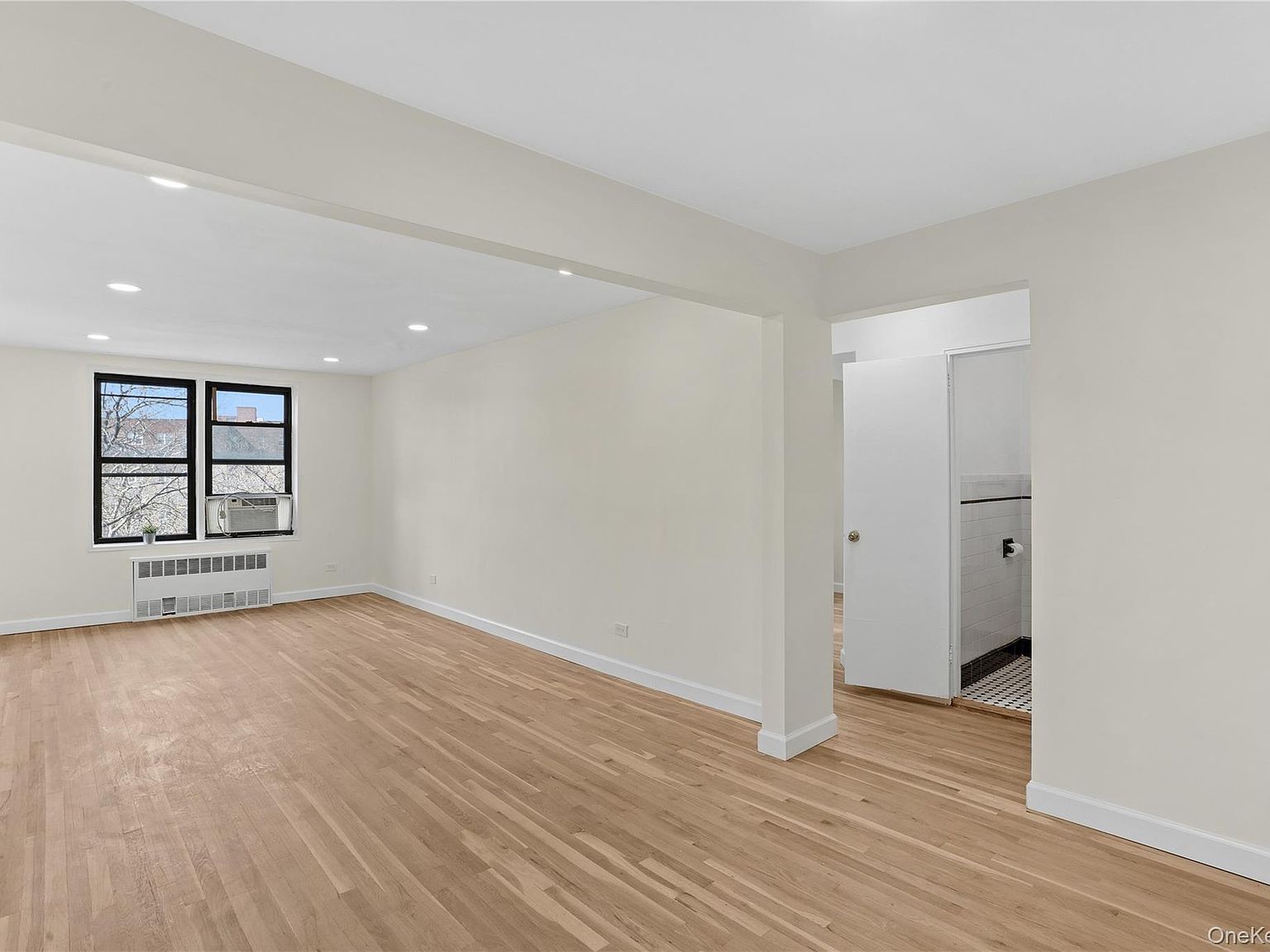 33-04 Junction Blvd #4P Jackson Heights, NY 11372 - Thumbnail 3