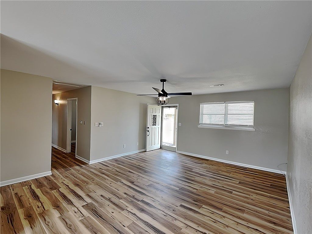 1810 S Beth Dr Rogers, AR 72758 - Thumbnail 3