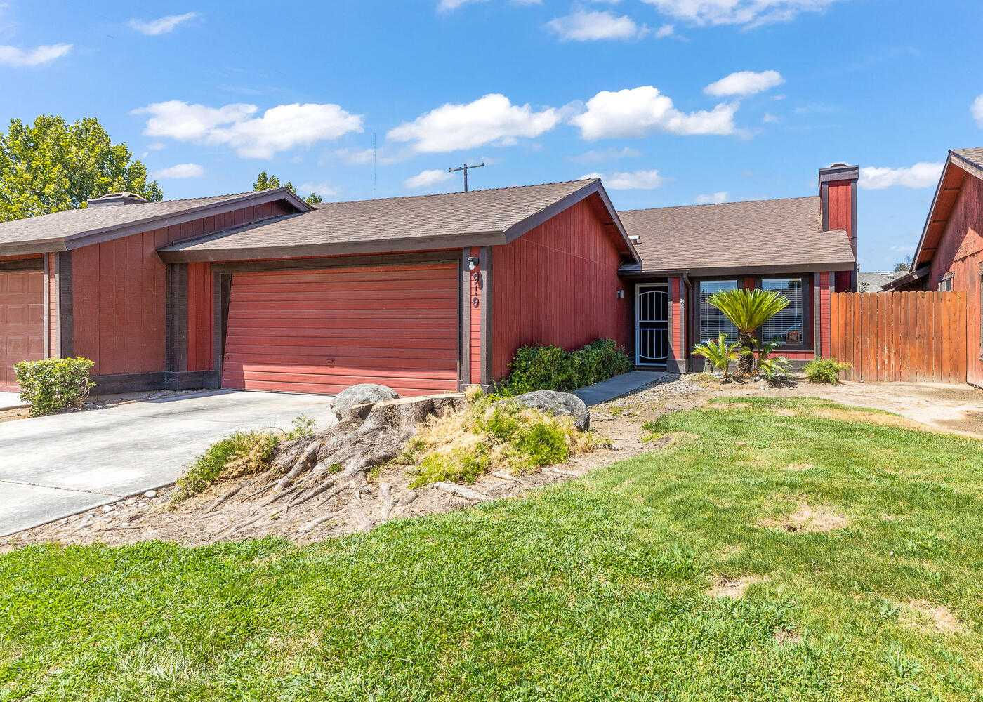 910 East Oakridge Avenue, Visalia, CA, USA, 93292 - Thumbnail 3