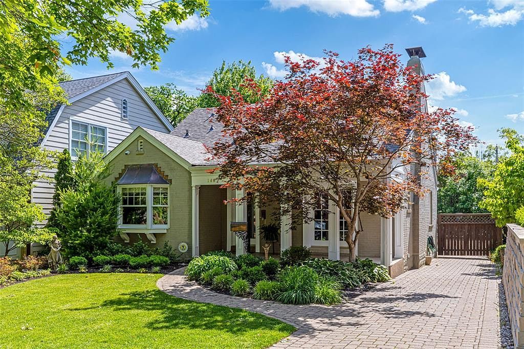 146 N Bemiston Ave Saint Louis, MO 63105 - Thumbnail 3