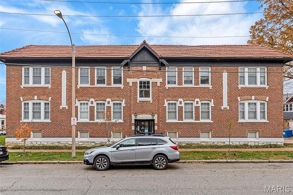 520 Rosedale Ave APT 202 Saint Louis, MO 63112 - Thumbnail 3