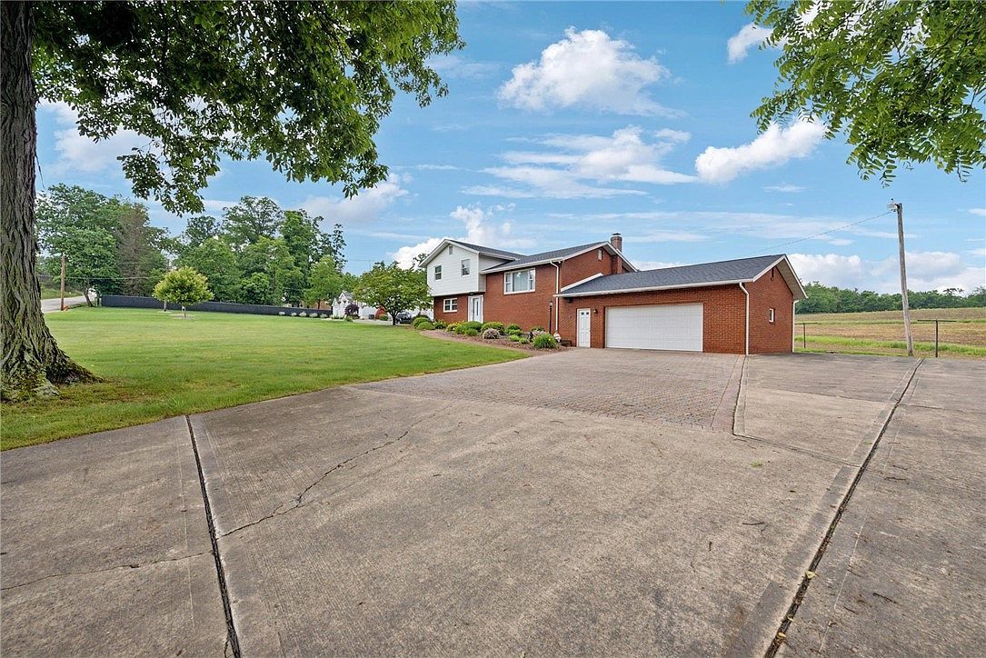 207 State Park Rd New Alexandria, PA 15670 - Thumbnail 3