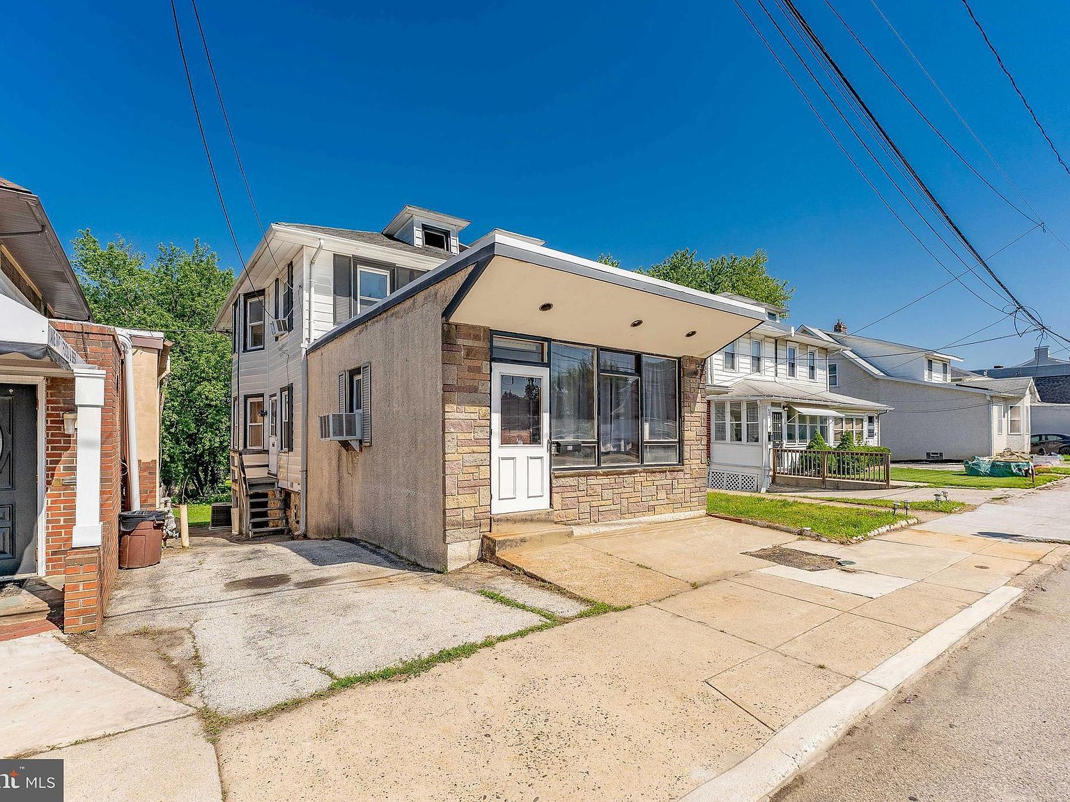 637 Chester Pike Prospect Park, PA 19076 - Thumbnail 3