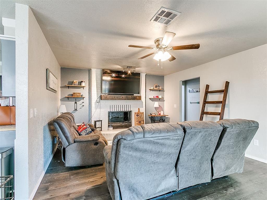 392 Echo Ln Harrah, OK 73045 - Thumbnail 3