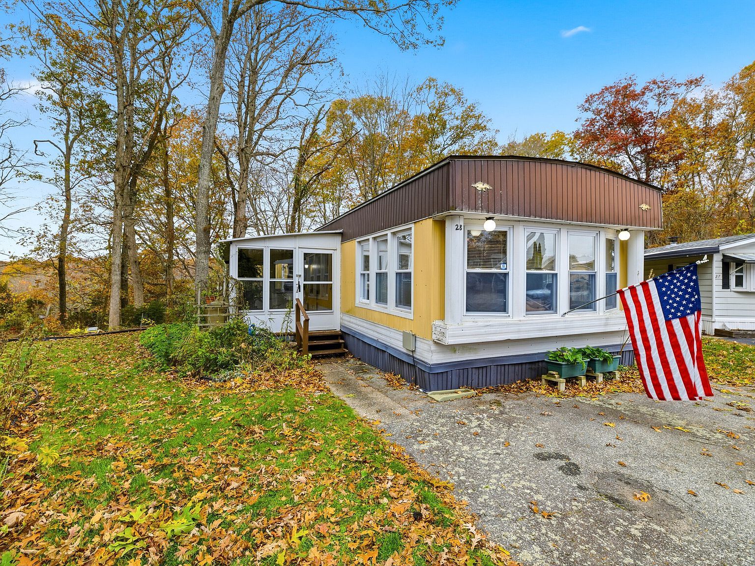 28 Golden Spur Stonington, CT 06378 - Thumbnail 3