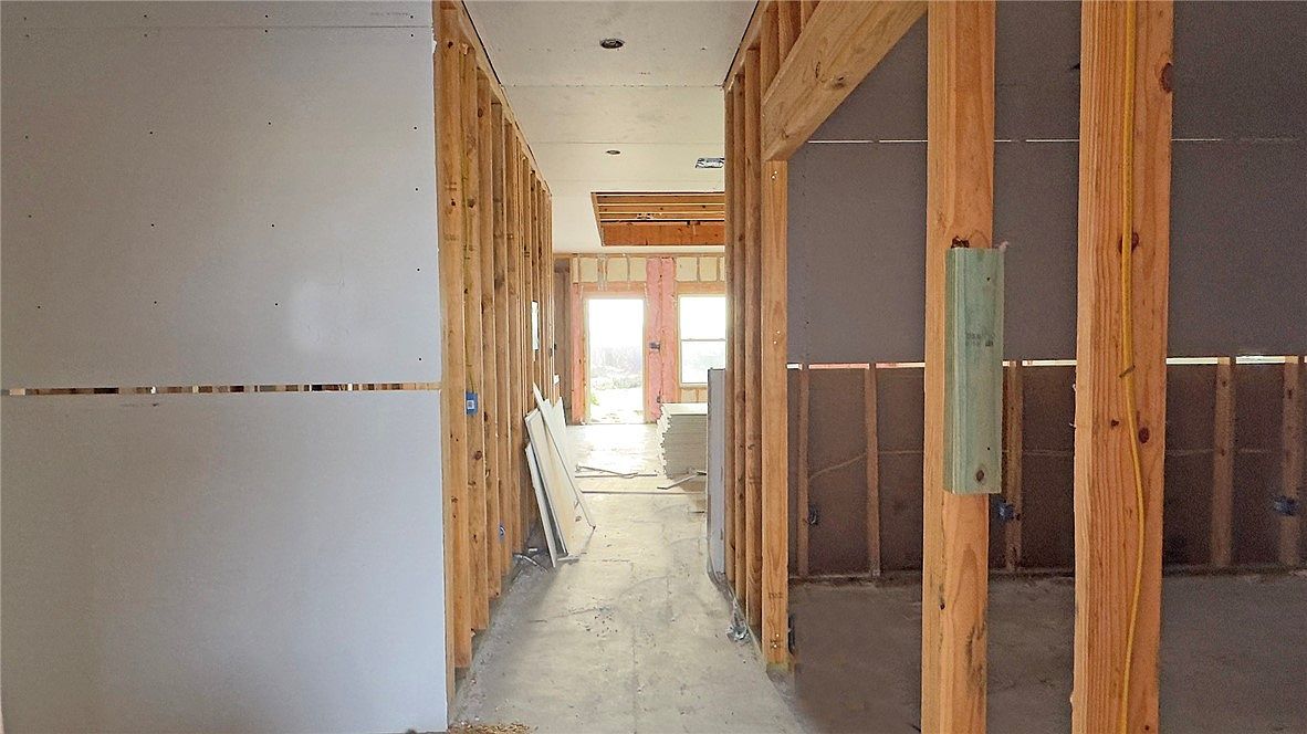 6210 Sadie St Corpus Christi, TX 78415 - Thumbnail 3