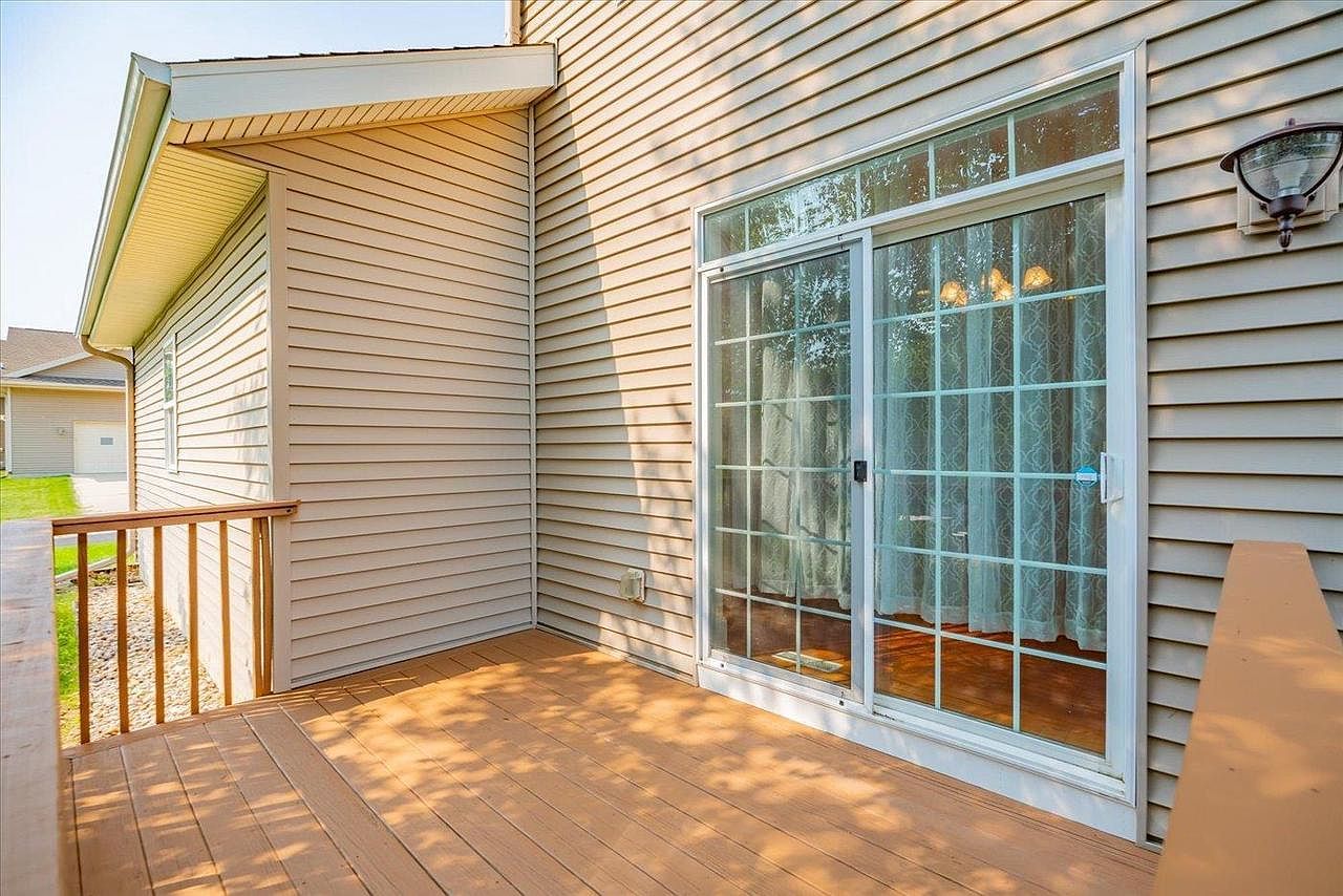 5205 Teaberry Ln Fitchburg, WI 53711 - Thumbnail 3