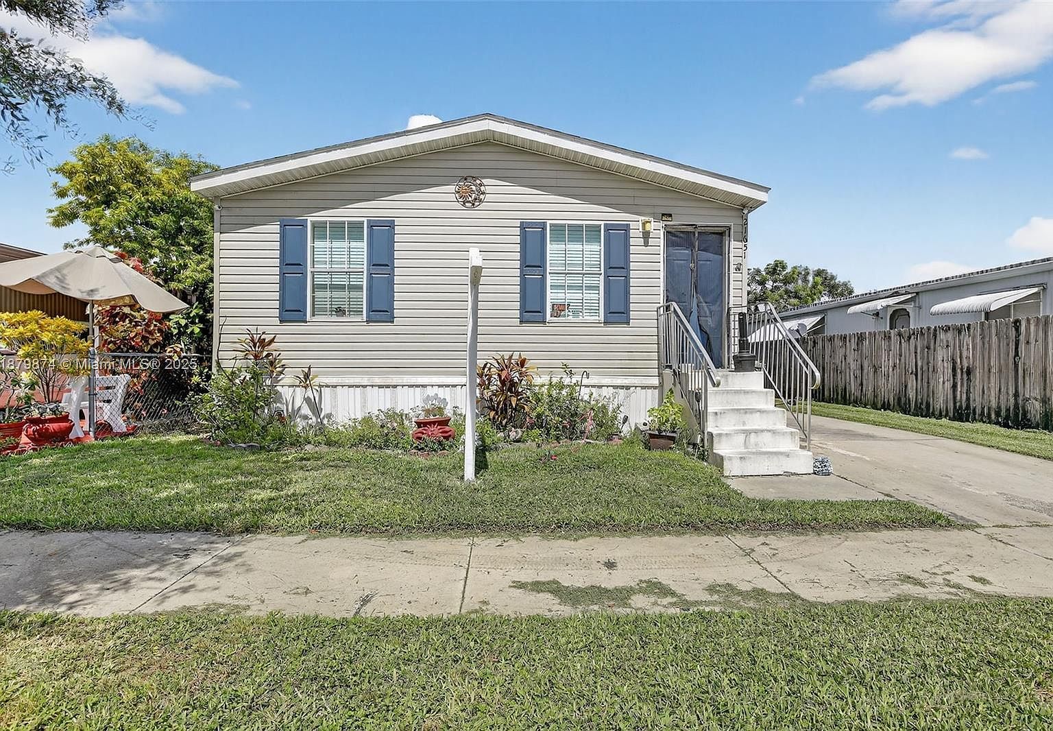 21651 NW 3rd St Pembroke Pines, FL 33029 - Thumbnail 3