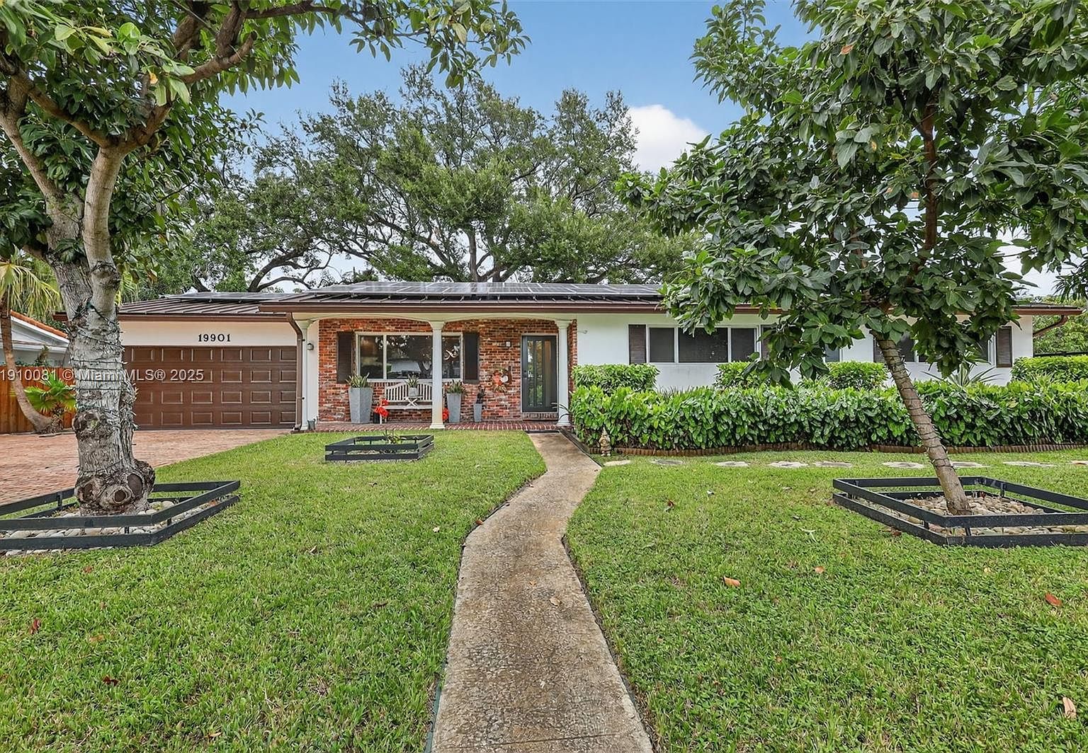 19901 NE 21st Ave Miami, FL 33179 - Thumbnail 3