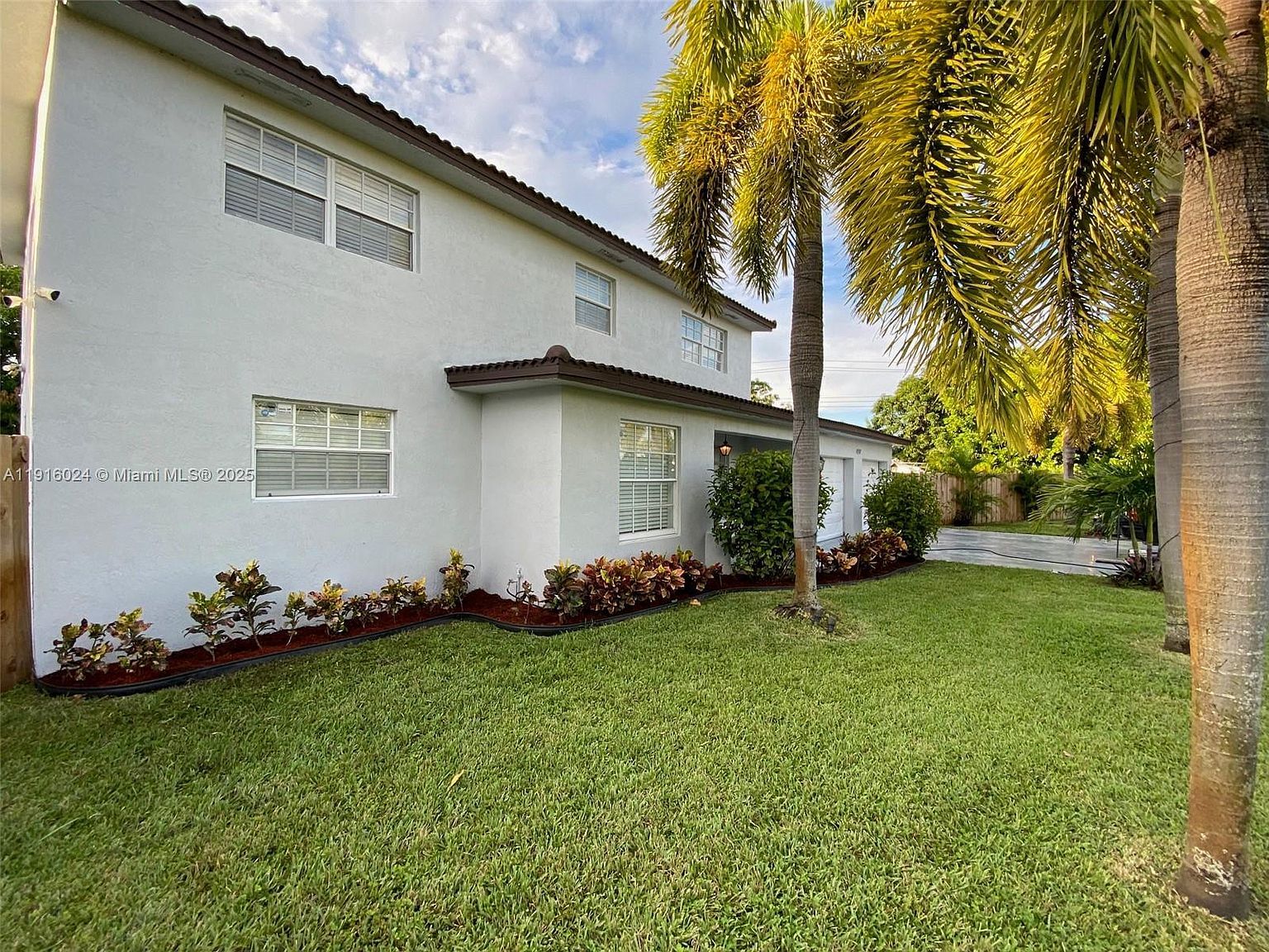 4297 NW 34th Ter Lauderdale Lakes, FL 33309 - Thumbnail 3