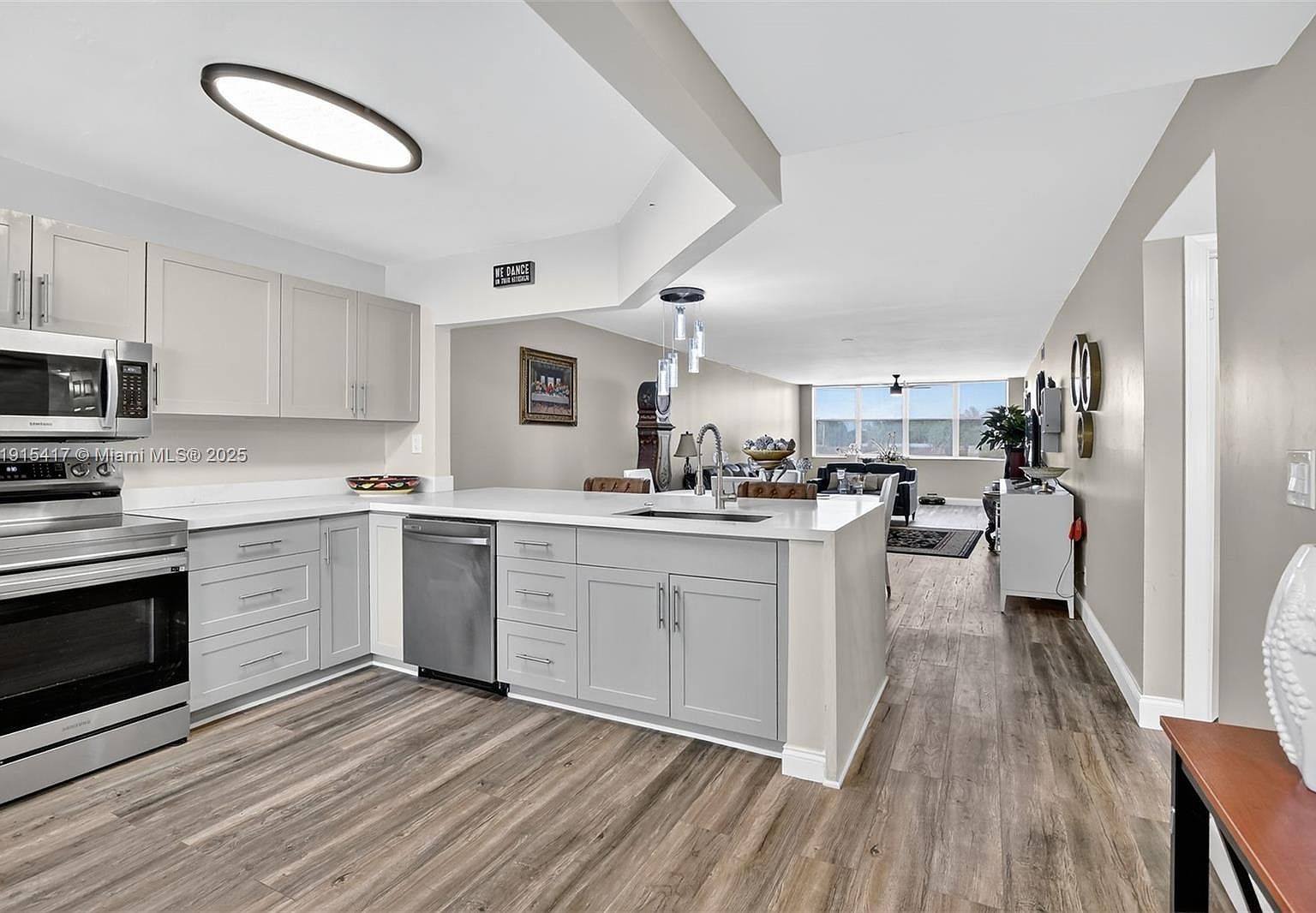 2521 NW 104th Ave APT 203 Sunrise, FL 33322 - Thumbnail 3