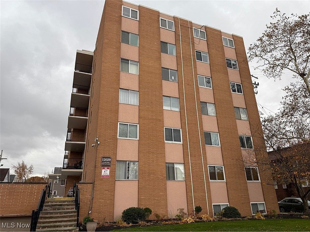 12029 Clifton Blvd Lakewood, OH 44107 - Thumbnail 3