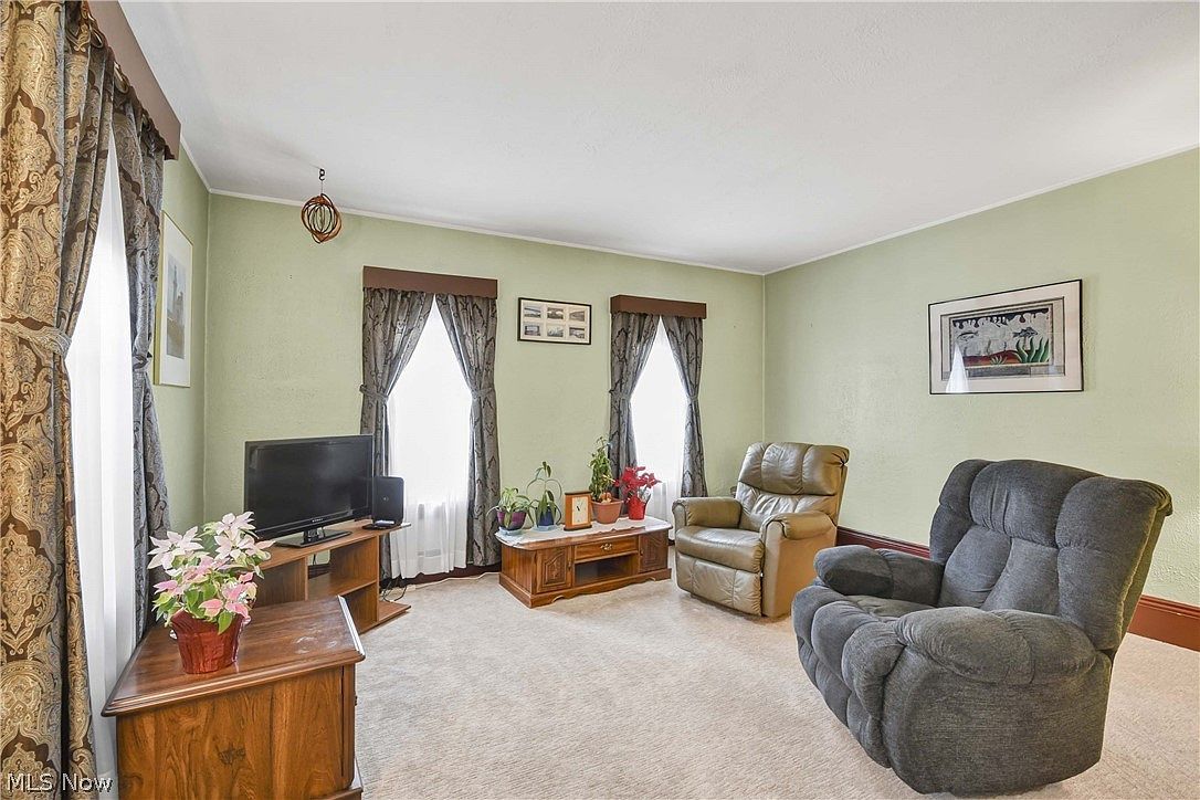 7005 Park Ave Cleveland, OH 44105 - Thumbnail 3