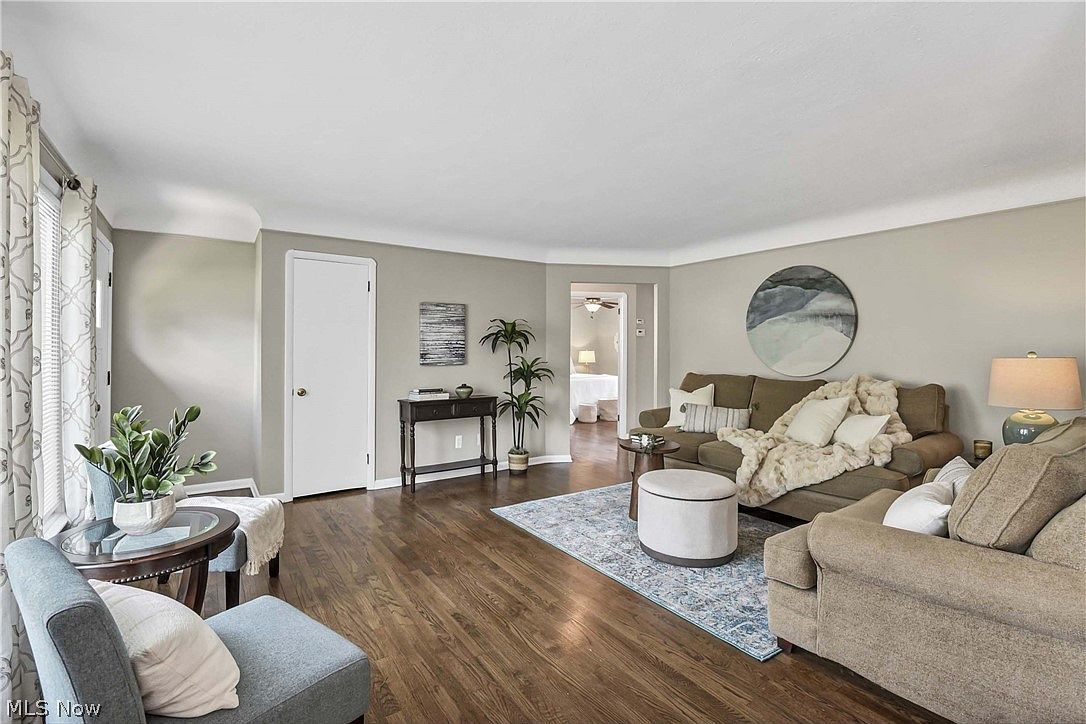 6469 Anita Dr Parma Heights, OH 44130 - Thumbnail 3