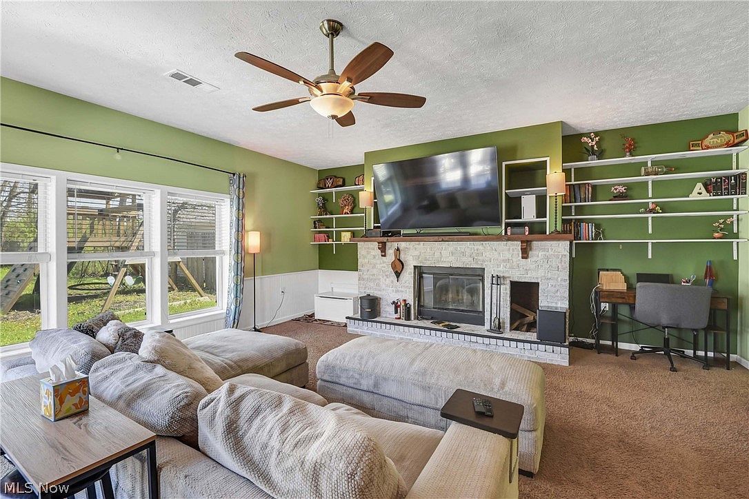 5627 Burns Rd North Olmsted, OH 44070 - Thumbnail 3