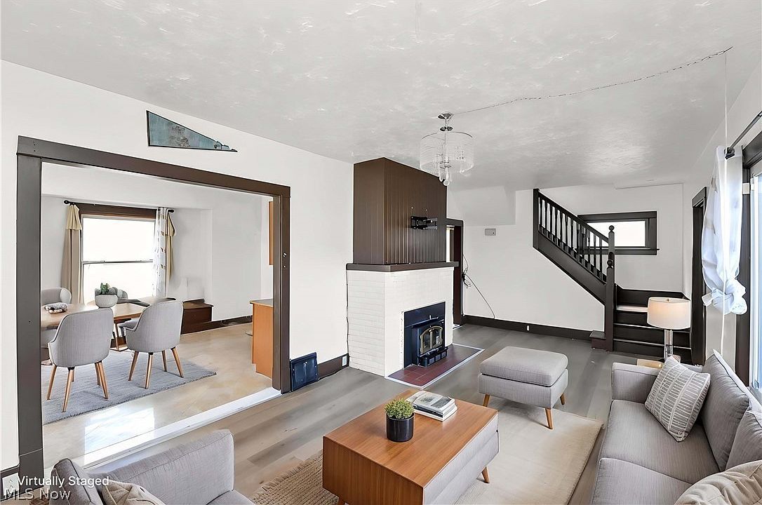 2037 Bunts Rd Lakewood, OH 44107 - Thumbnail 3