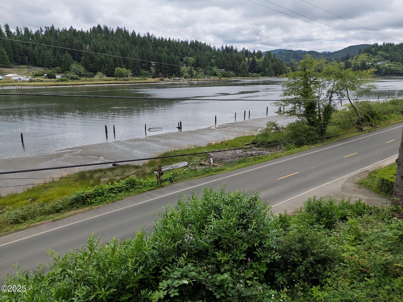 10679 Yaquina Bay Rd Toledo, OR 97391 - Thumbnail 3